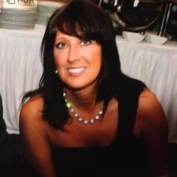 Meet your Posher, Laurie - Picture 2 of 2